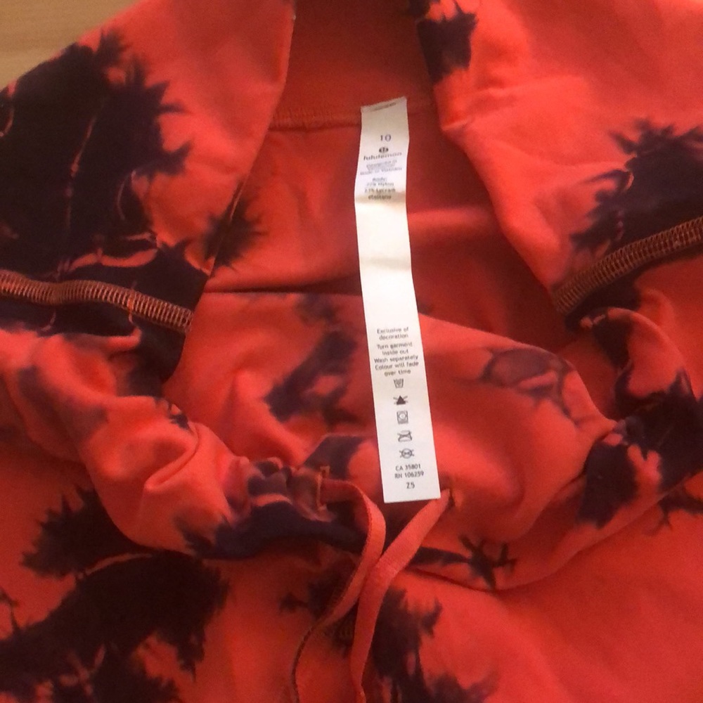 Lulu lemon - Picture 2 of 3